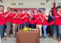 HUT ke-53 PDI Perjuangan, PAC Puuwatu Potong Tumpeng Bersama Warga