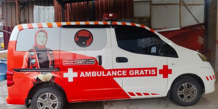 Ketua DPC PDI Perjuangan Kendari Apriliani Puspitawati Siapkan Ambulans Gratis 24 Jam untuk Warga