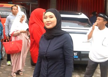 Apriliani Puspitawati Gaungkan Slogan “Terus Berlari Mengejar Mimpi” di Acara Barata Colour Run 2026