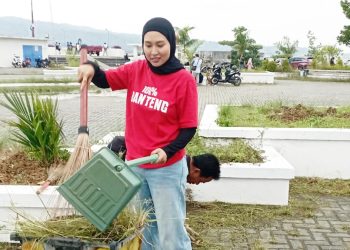 Sambut Idul Fitri, Apriliani Ajak Warga Wujudkan Kendari Kota Bersih