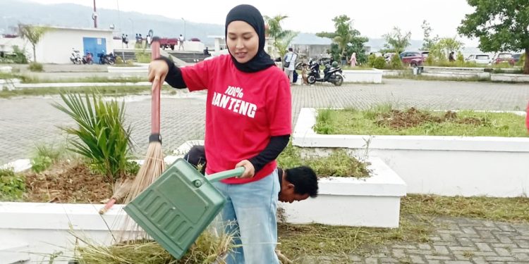 Sambut Idul Fitri, Apriliani Ajak Warga Wujudkan Kendari Kota Bersih