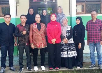 Wakil Ketua Komisi X DPR RI Esti Yohana Tinjau SDN 74 dan SDN 106 Kendari, Sejumlah RKB Bakal Direvitalisasi