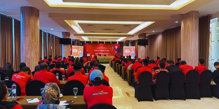 Pengurus, Anggota DPR Hingga Kepala Daerah dari PDI Perjuangan se-Sultra Dengarkan Arahan Ganjar Pranowo