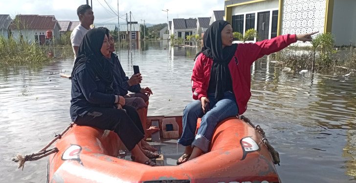 Tinjau Lokasi Banjir, DPC PDI Perjuangan Segera Bangun Posko Bantuan Warga Terdampak di Bantaran Sungai Wanggu