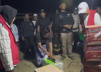 PDI Perjuangan Gerakkan Ekonomi Daerah Terdampak Gempa Flores dengan Belanja Bantuan dari Warga Sekitar