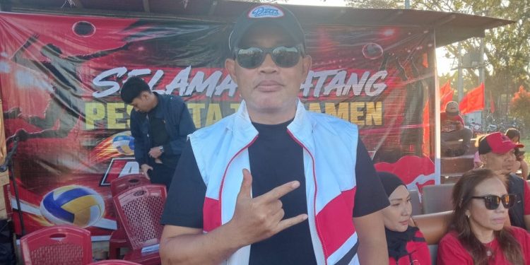 Sekretaris DPD PDI Perjuangan Sultra Apresiasi Turnamen Voli Antar Ranting di Puuwatu