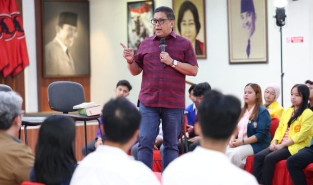 Hasto Minta Legislator PDI Perjuangan Adaptif Hadapi Tantangan Fiskal, Dorong Program Padat Karya untuk Rakyat