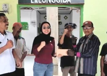 Apriliani Puspitawati Wujudkan Komitmen Renovasi Masjid Babussalam Watulondo