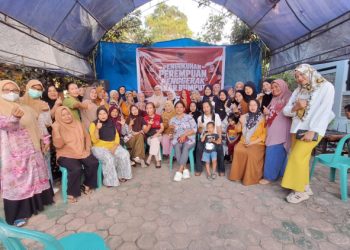 Perempuan Penggerak Akar Rumput di Dua Kecamatan dalam Kota Kendari Dikukuhkan